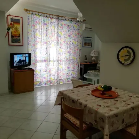 Casa Mirella * アーチトレッツァ